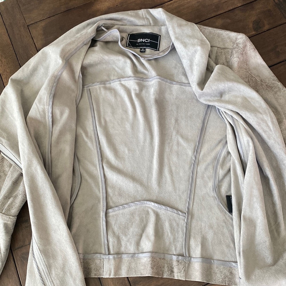 🍁Sold🍁 BNCI by Blanc Noir🍁 Drape front Faux suede Jacket🍁 - Picture 6 of 9